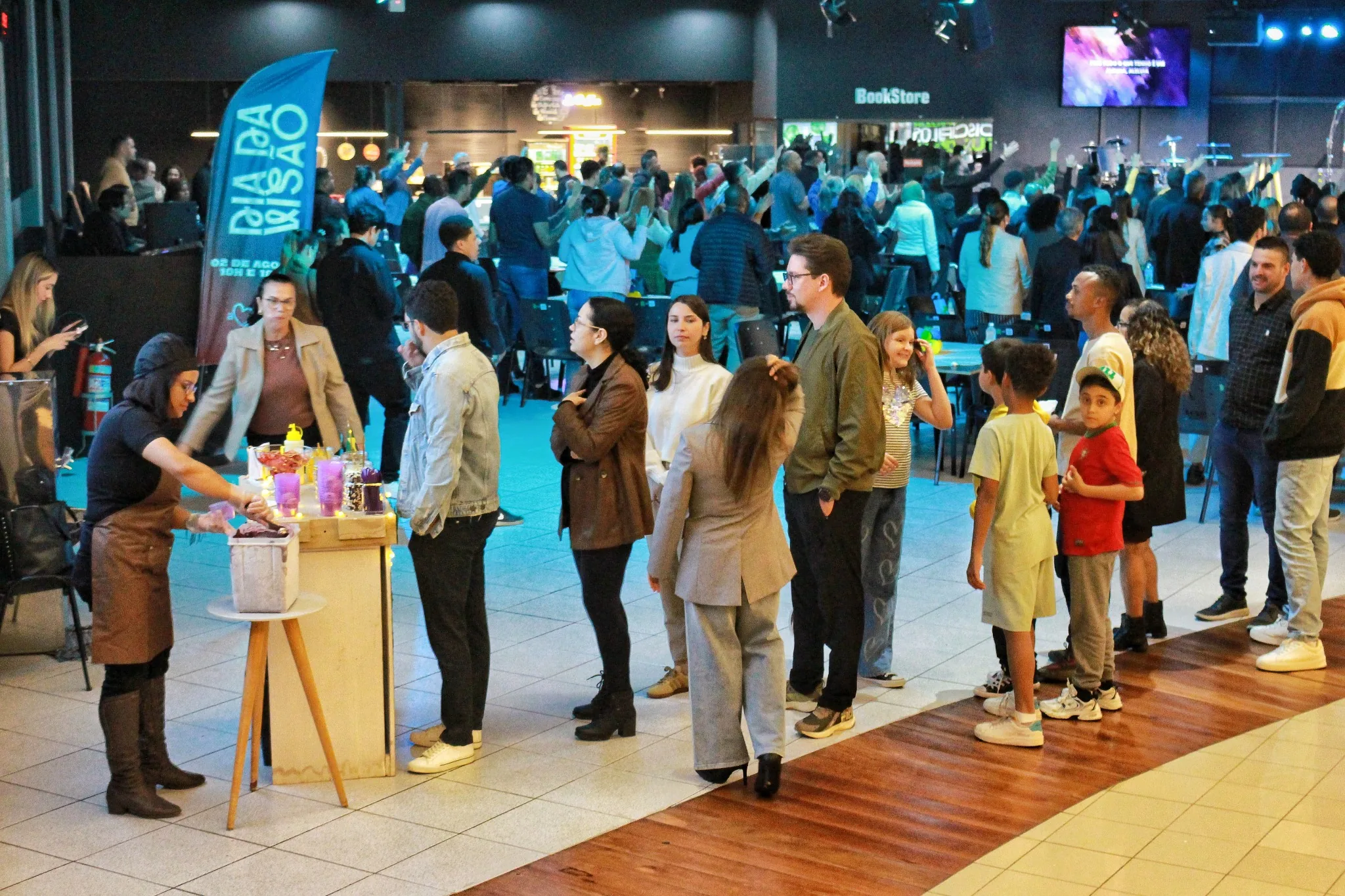 Estação Açaí atendendo convidados em um evento